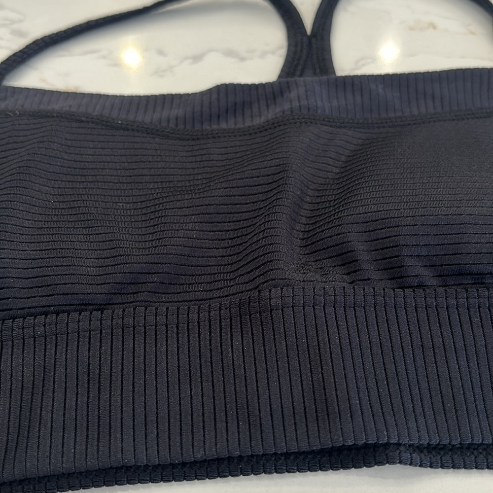 ALALA Raya Ribbed Sports Bra - Picture 9 of 10
